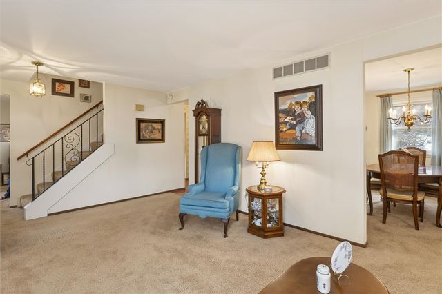 67 Williamsburg Drive, Perinton, NY 14450