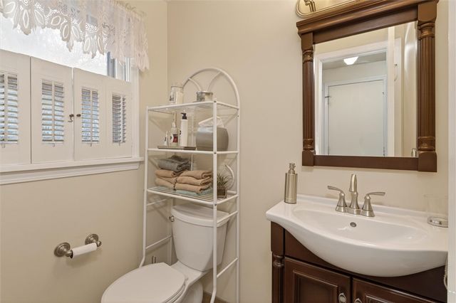 67 Williamsburg Drive, Perinton, NY 14450