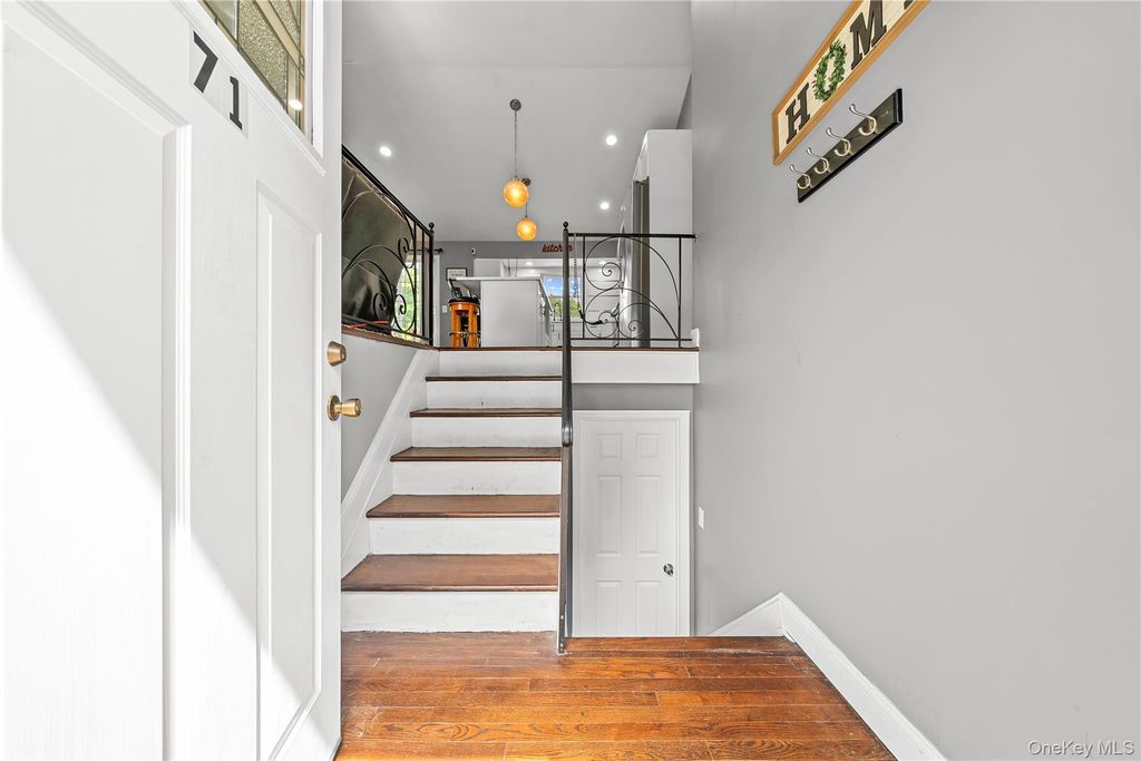 71 Bushwick Avenue, Central Islip, NY 11722 — photo 4