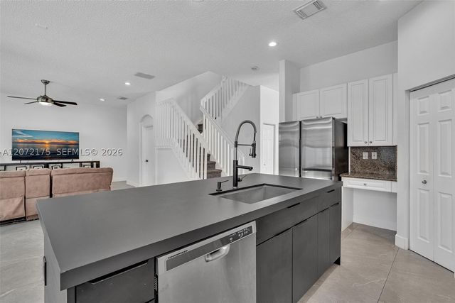 7654 NW 21st Dr, Pembroke Pines, FL 33024