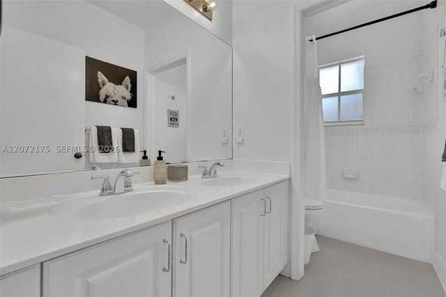 7654 NW 21st Dr, Pembroke Pines, FL 33024