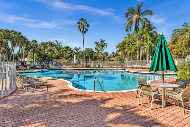 7654 NW 21st Dr, Pembroke Pines, FL 33024