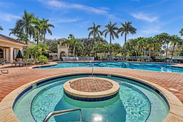 7654 NW 21st Dr, Pembroke Pines, FL 33024