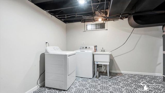 16050 Beatrice Street, Allen Park, MI 48101