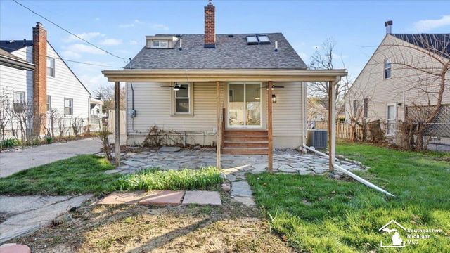 16050 Beatrice Street, Allen Park, MI 48101