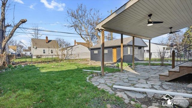 16050 Beatrice Street, Allen Park, MI 48101