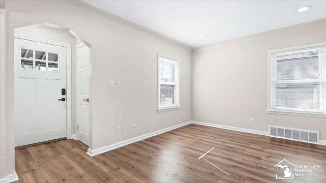 16050 Beatrice Street, Allen Park, MI 48101