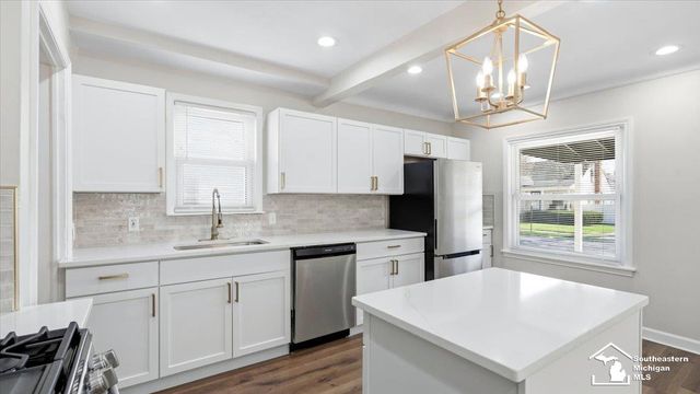 16050 Beatrice Street, Allen Park, MI 48101