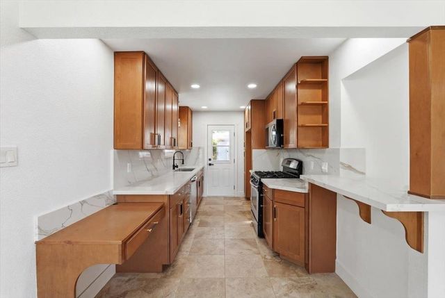 1412 Frances Dr, Roseville, CA 95661