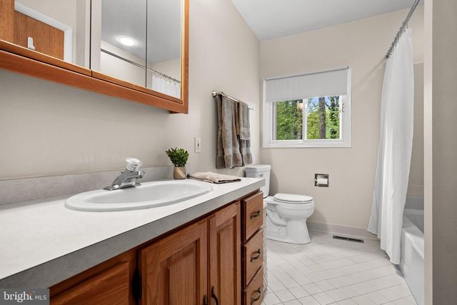 44 CLEMSON RD, Cherry Hill, NJ 08034