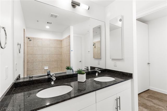 353 East Bonneville Avenue 1305, Las Vegas, NV 89101