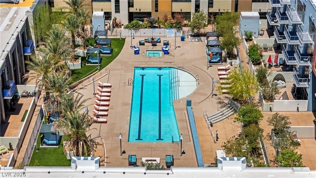 353 East Bonneville Avenue 1305, Las Vegas, NV 89101