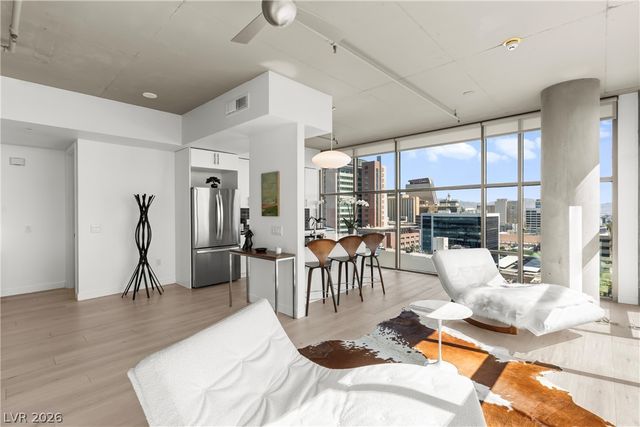 353 East Bonneville Avenue 1305, Las Vegas, NV 89101