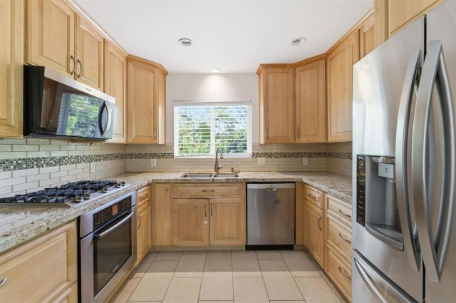 6650 Vigo Dr, La Mesa, CA 91942