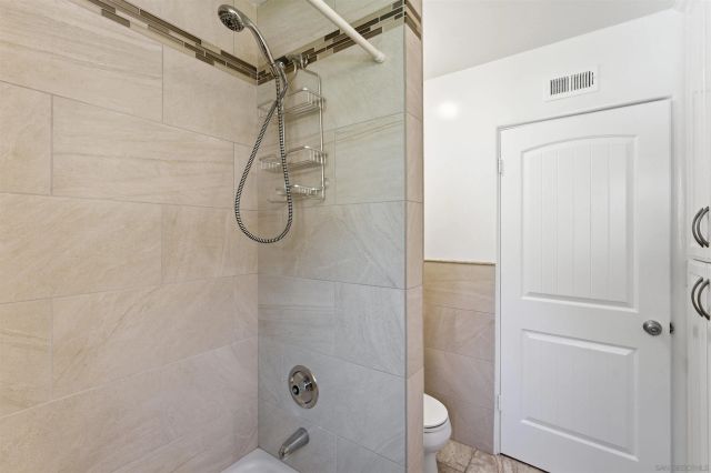 6650 Vigo Dr, La Mesa, CA 91942