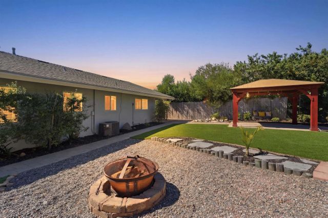 6650 Vigo Dr, La Mesa, CA 91942