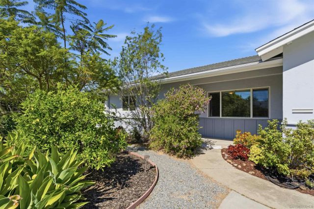 6650 Vigo Dr, La Mesa, CA 91942