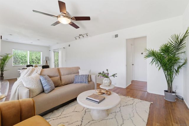 6650 Vigo Dr, La Mesa, CA 91942