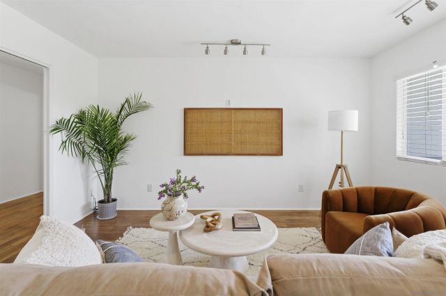 6650 Vigo Dr, La Mesa, CA 91942