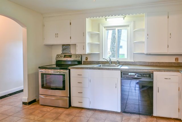 255 North Street, Manchester, NH 03104