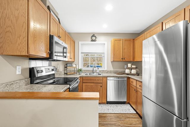 9 Village Falls Way, Merrimack, NH 03054