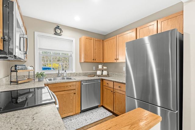 9 Village Falls Way, Merrimack, NH 03054