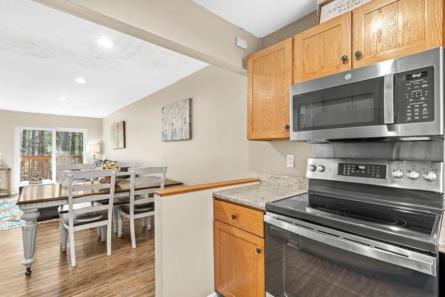 9 Village Falls Way, Merrimack, NH 03054