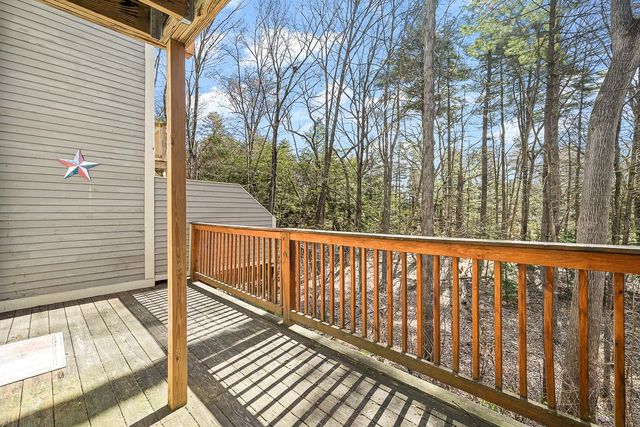9 Village Falls Way, Merrimack, NH 03054