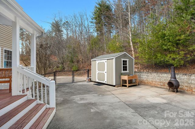 65 Lawson Ridge Road, Leicester, NC 28748