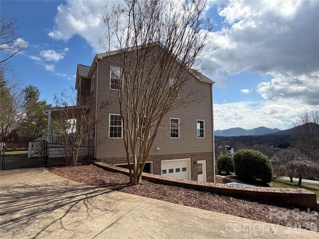 65 Lawson Ridge Road, Leicester, NC 28748