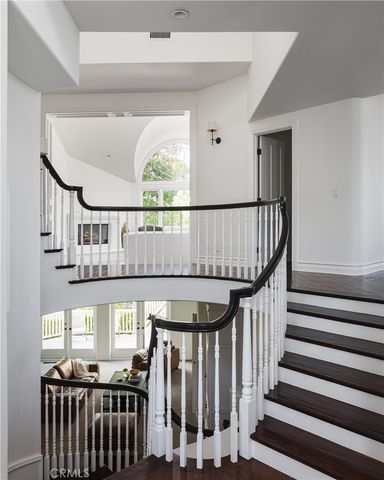 212 Kings Pl, Newport Beach, CA 92663