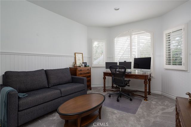 212 Kings Pl, Newport Beach, CA 92663