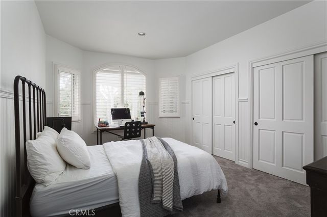 212 Kings Pl, Newport Beach, CA 92663