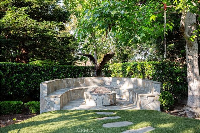 212 Kings Pl, Newport Beach, CA 92663