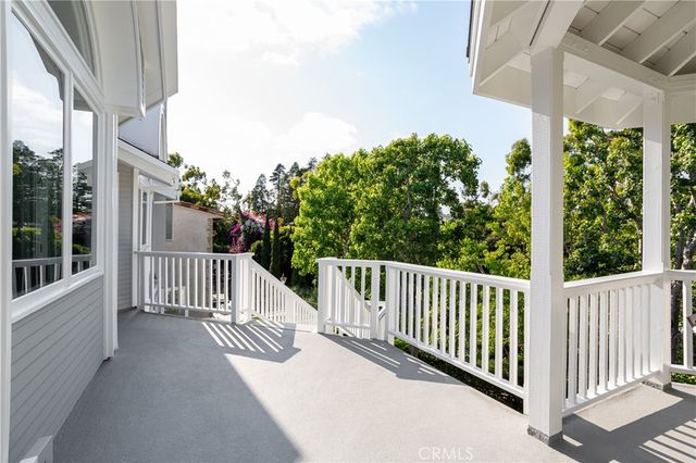 212 Kings Pl, Newport Beach, CA 92663