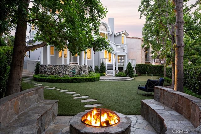 212 Kings Pl, Newport Beach, CA 92663