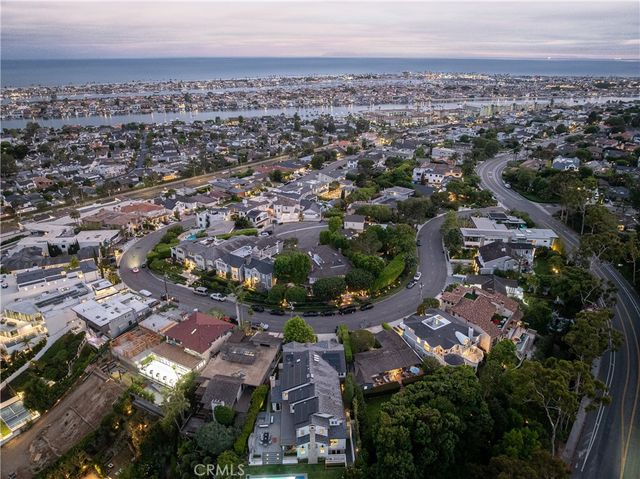 212 Kings Pl, Newport Beach, CA 92663