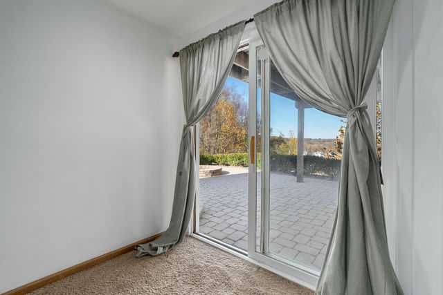 2552 Crestview Woods Drive, Newark, OH 43055