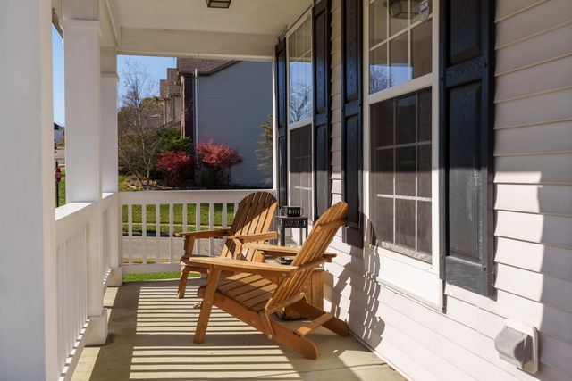 2552 Crestview Woods Drive, Newark, OH 43055