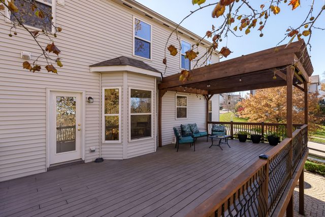 2552 Crestview Woods Drive, Newark, OH 43055