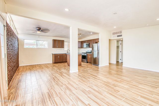 8818 MOUNT ELBERT Drive, El Paso, TX 79904