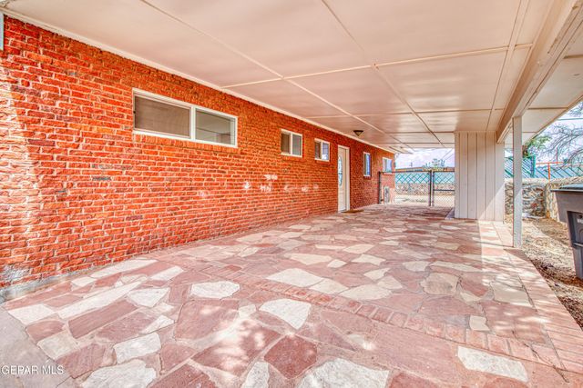 8818 MOUNT ELBERT Drive, El Paso, TX 79904