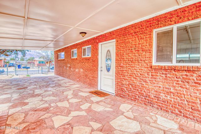8818 MOUNT ELBERT Drive, El Paso, TX 79904