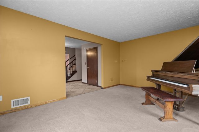 223 Balsinger Rd, German Twp, PA 15401