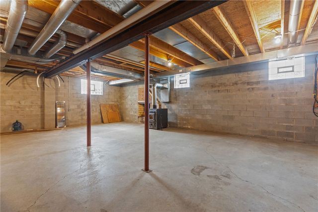 223 Balsinger Rd, German Twp, PA 15401