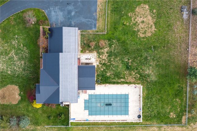 223 Balsinger Rd, German Twp, PA 15401