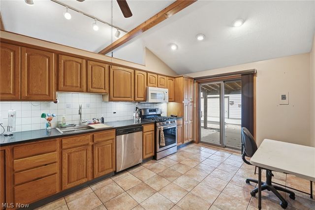 13442 Havendale Drive, Brook Park, OH 44142