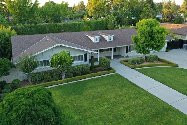2530 W Dovewood Lane, Fresno, CA 93711