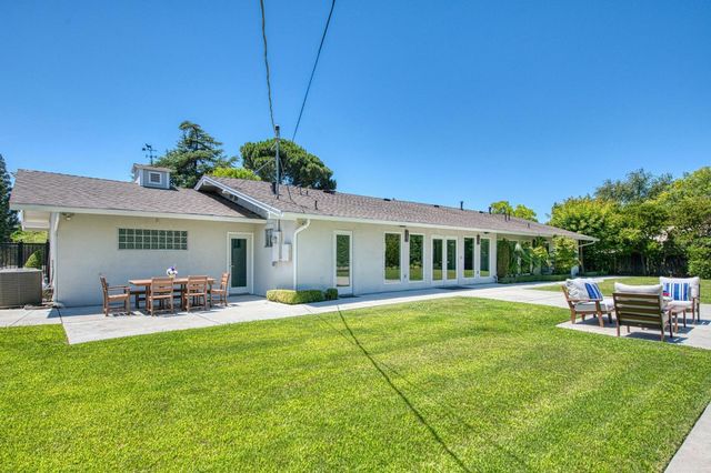 2530 W Dovewood Lane, Fresno, CA 93711