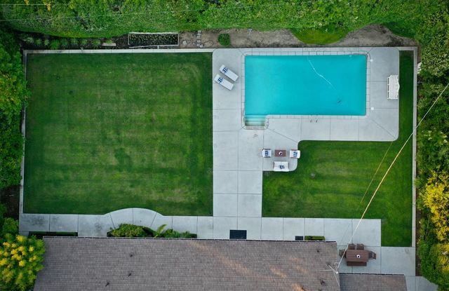 2530 W Dovewood Lane, Fresno, CA 93711